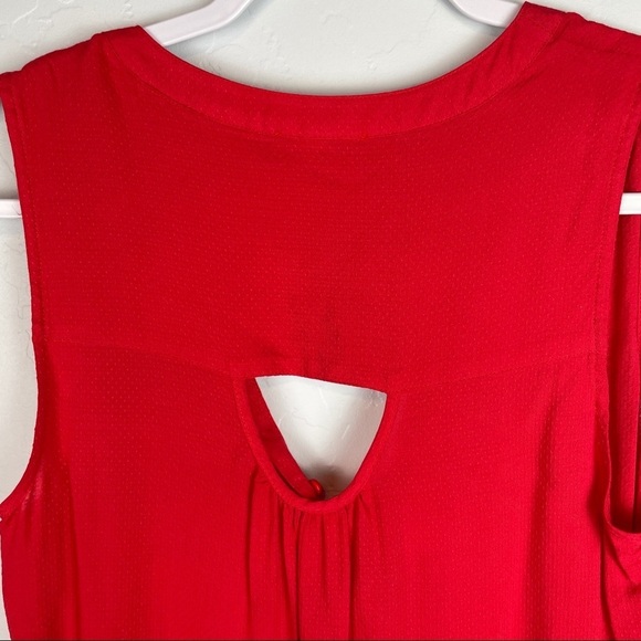 Market & Spruce Red Textured Button Front Tank Top - Picture 6 of 8